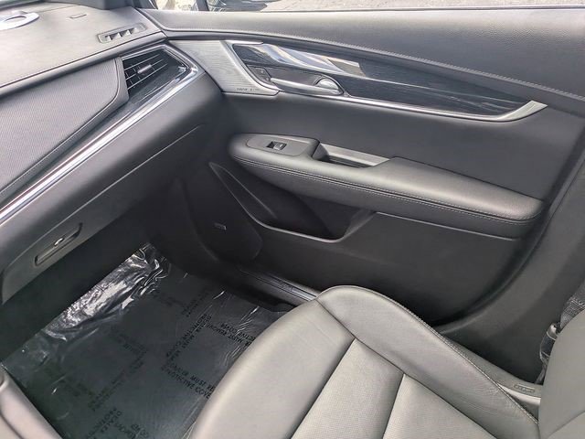 Certified 2025 Cadillac XT5 Premium Luxury AWD/4WD image 15