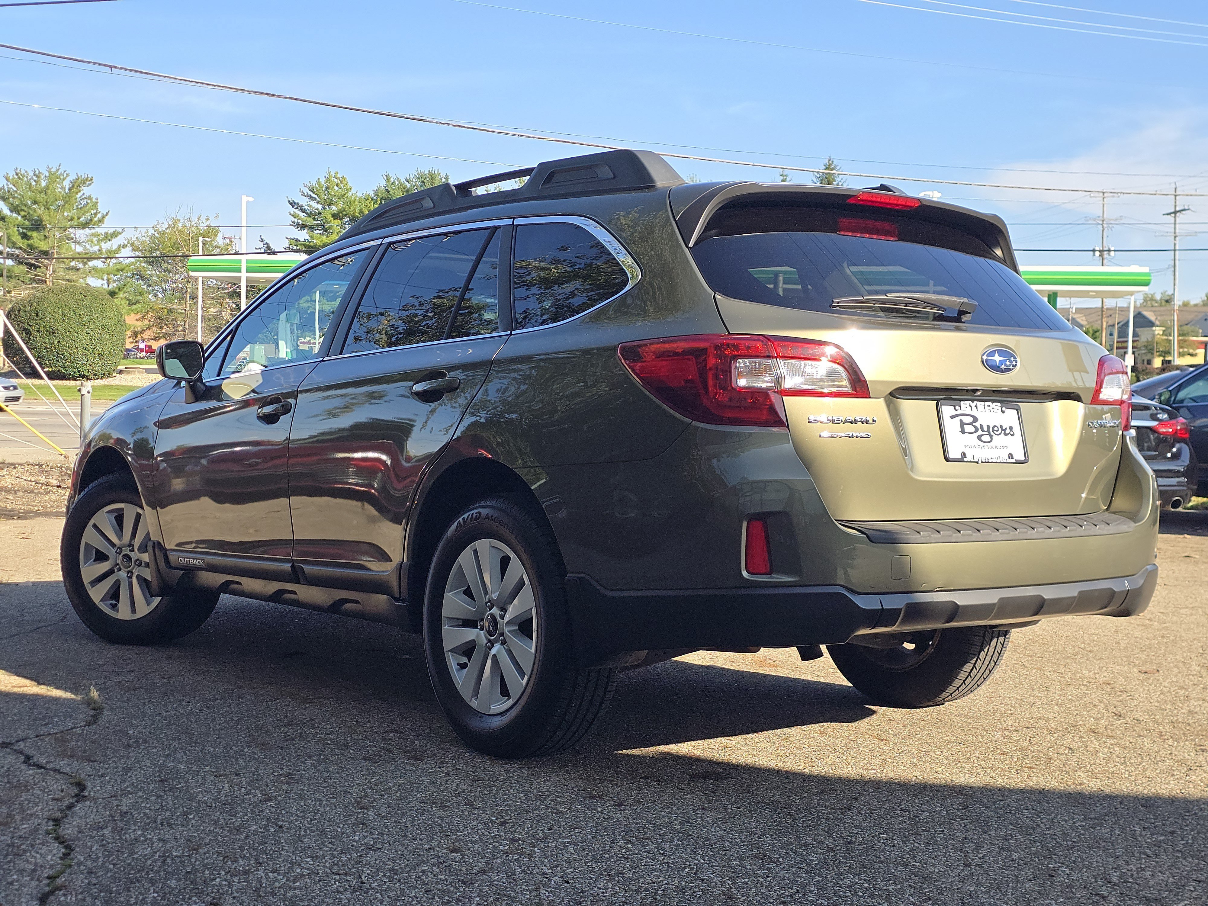 Used 2015 Subaru Outback 2.5i Premium AWD/4WD image 5