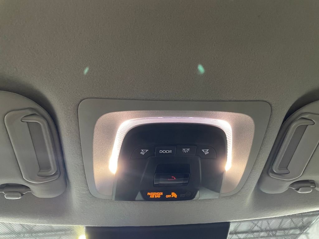 Used 2023 Toyota Corolla Cross LE image 28