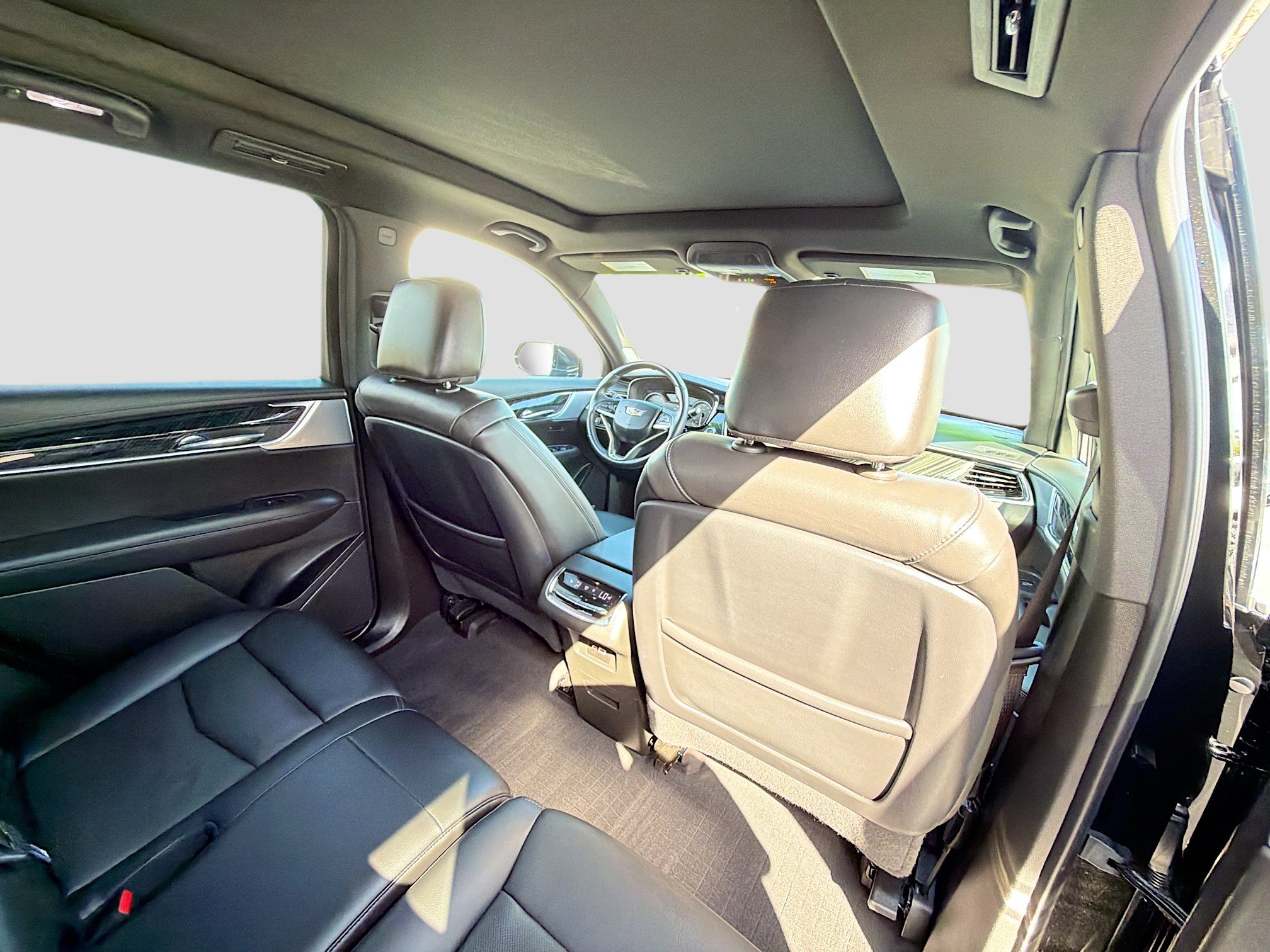 Used 2024 Cadillac XT6 Premium Luxury FWD image 30