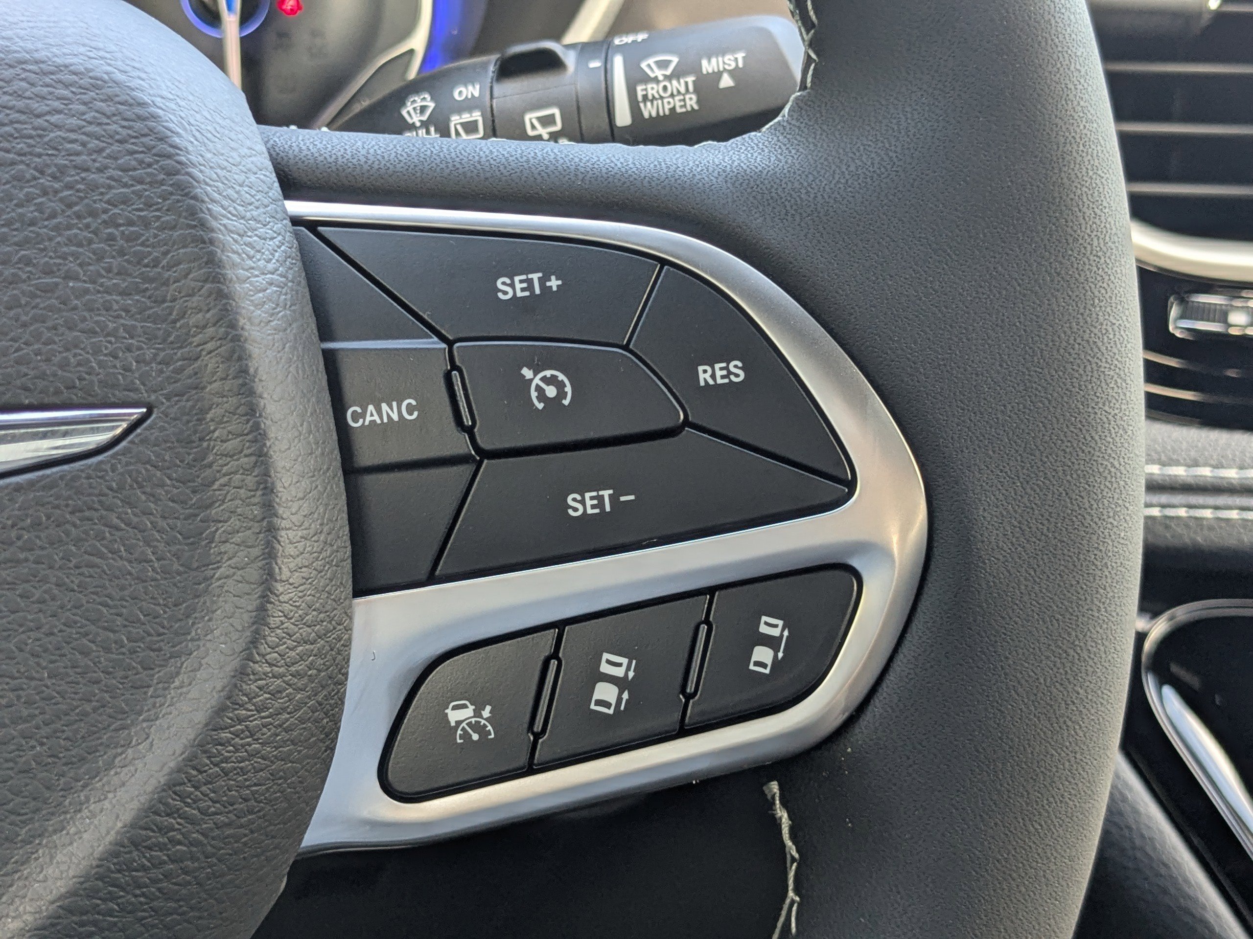 New 2026 Chrysler Pacifica Select image 25