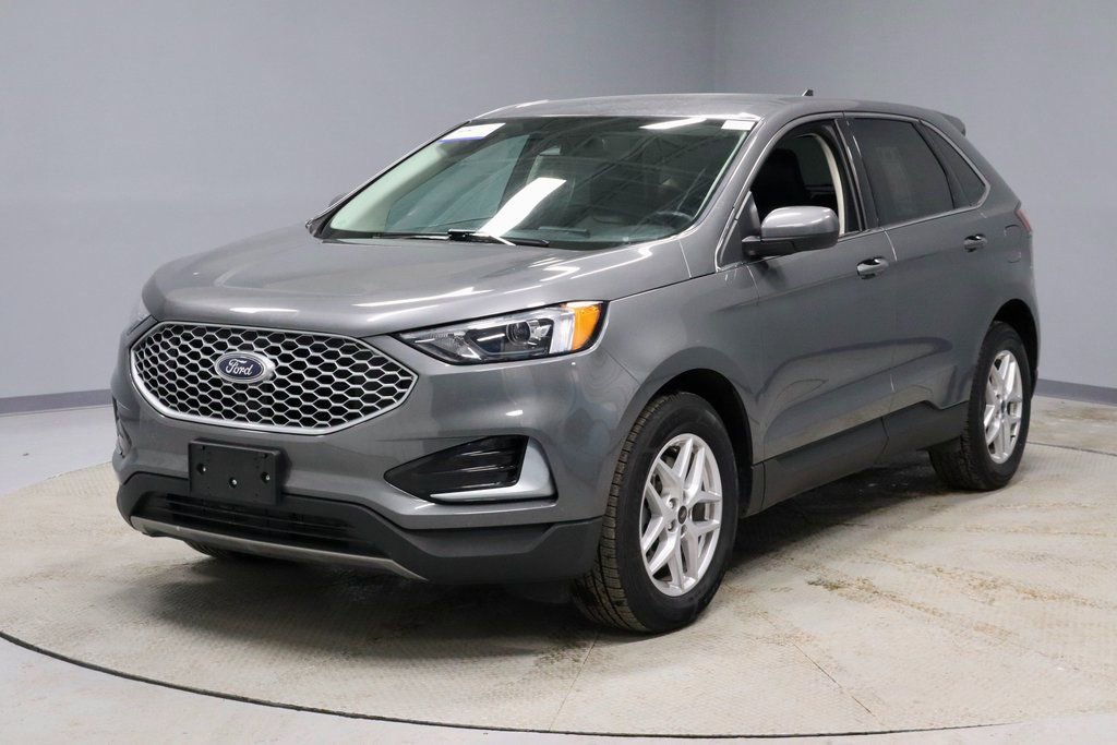 Used 2023 Ford Edge SEL image 7