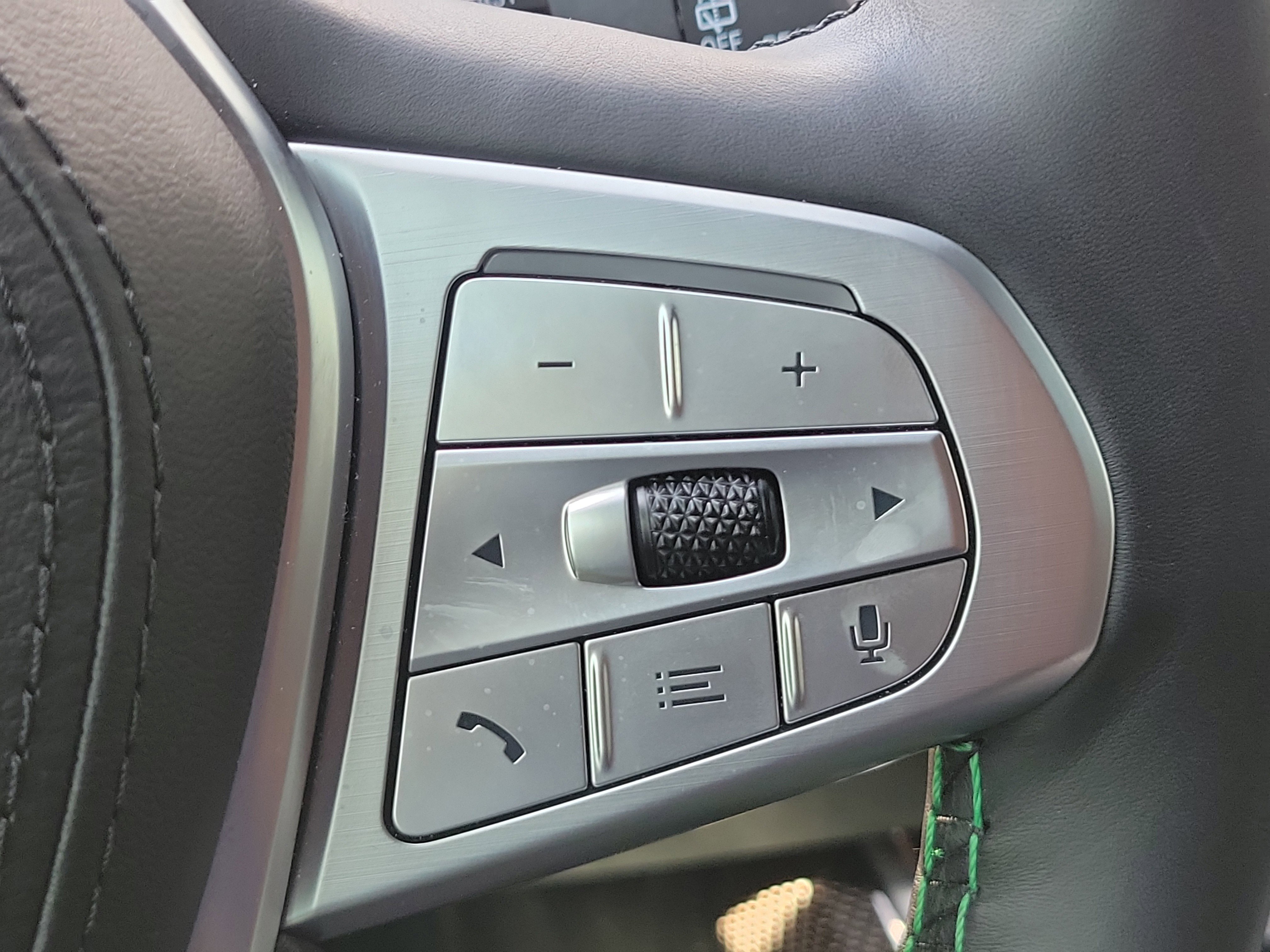 Used 2024 BMW ALPINA XB7 image 29