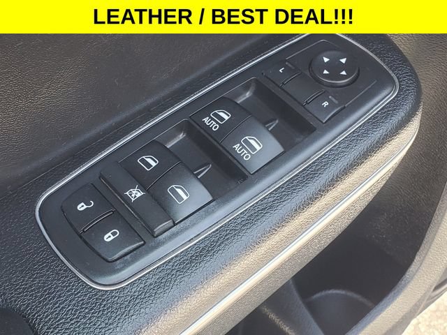 Used 2018 Chrysler 300 S RWD image 11