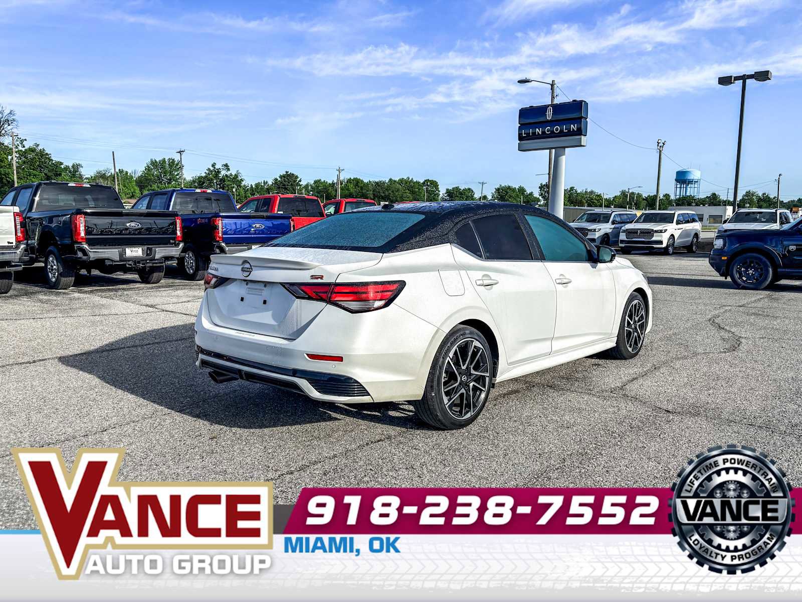 Used 2024 Nissan Sentra SR w/ SR Premium Package FWD image 7