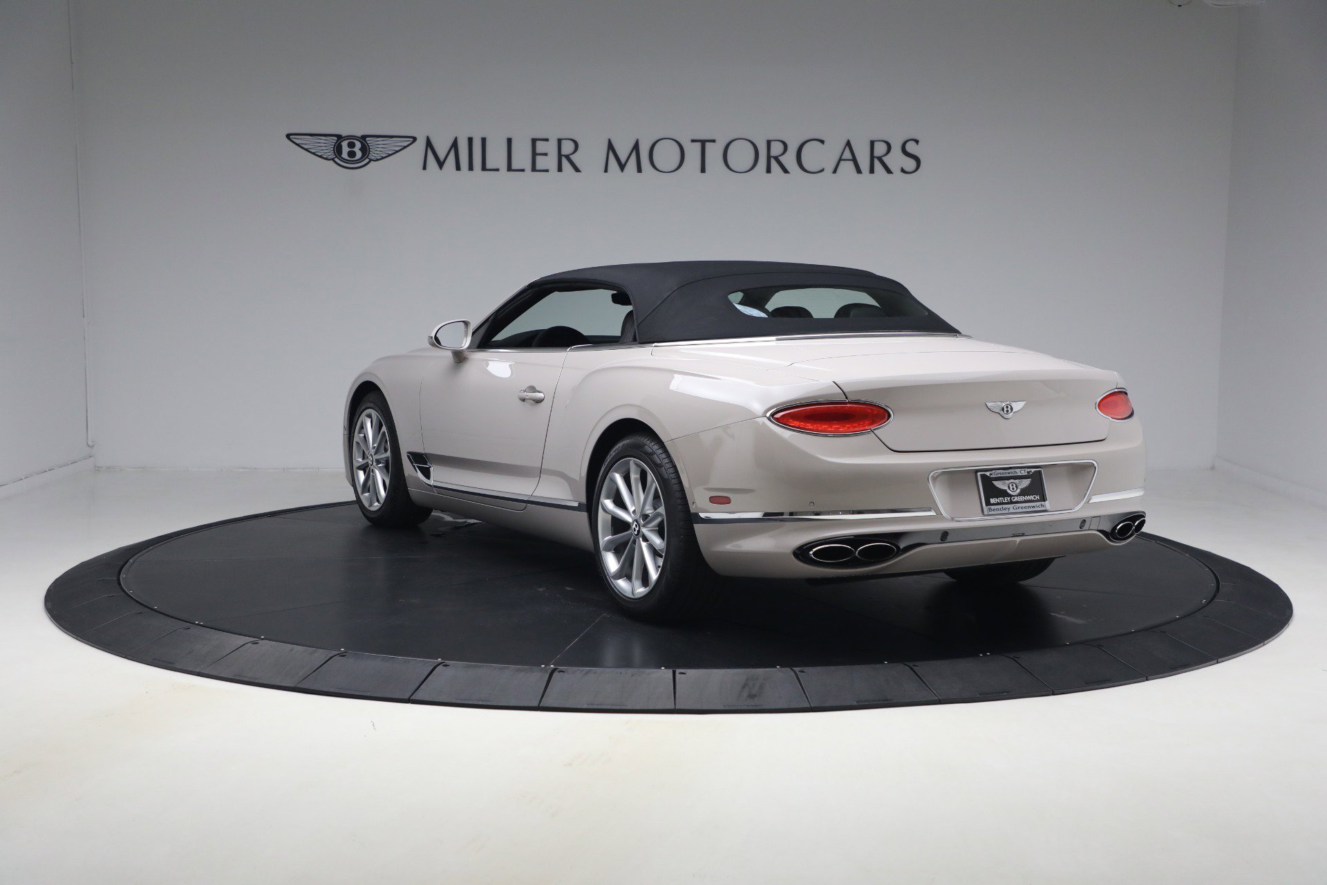 Used 2020 Bentley Continental GT V8 AWD/4WD image 16