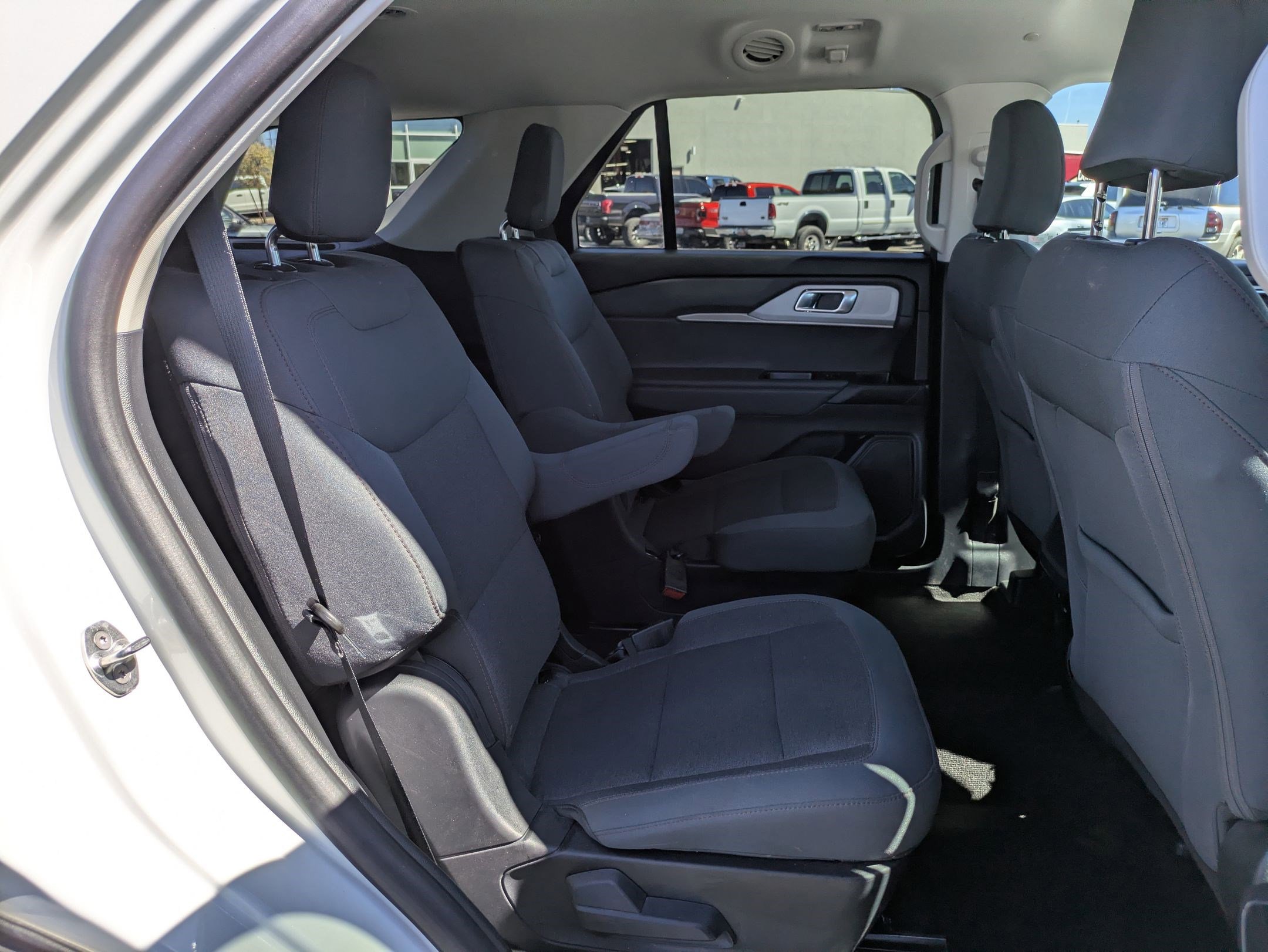 Used 2025 Ford Explorer Active image 29