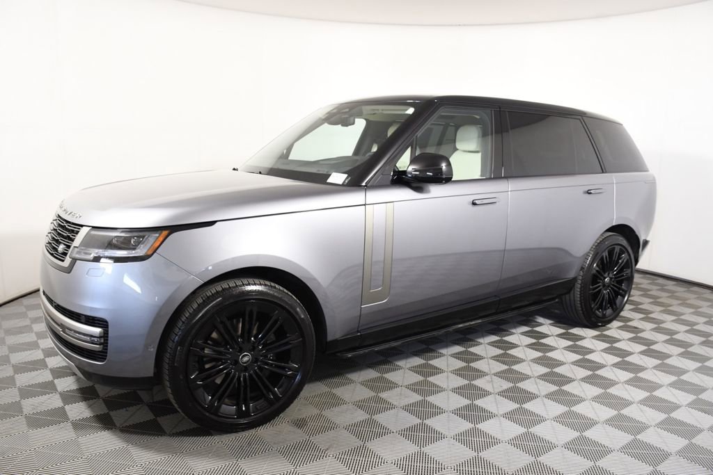 Used 2025 Land Rover Range Rover Long Wheelbase SE AWD/4WD image 2