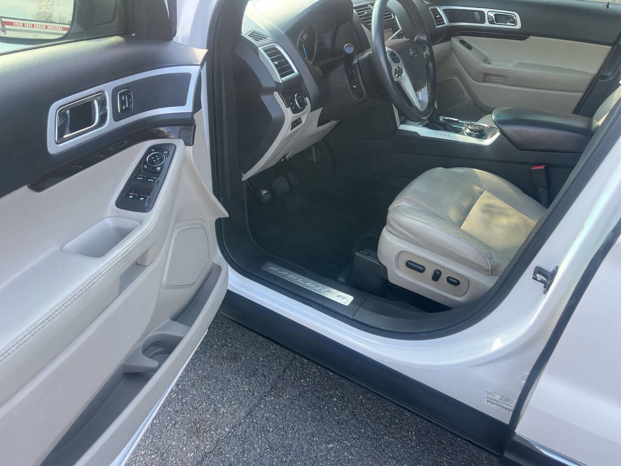 Used 2015 Ford Explorer Limited w/ Equipment Group 302A image 14