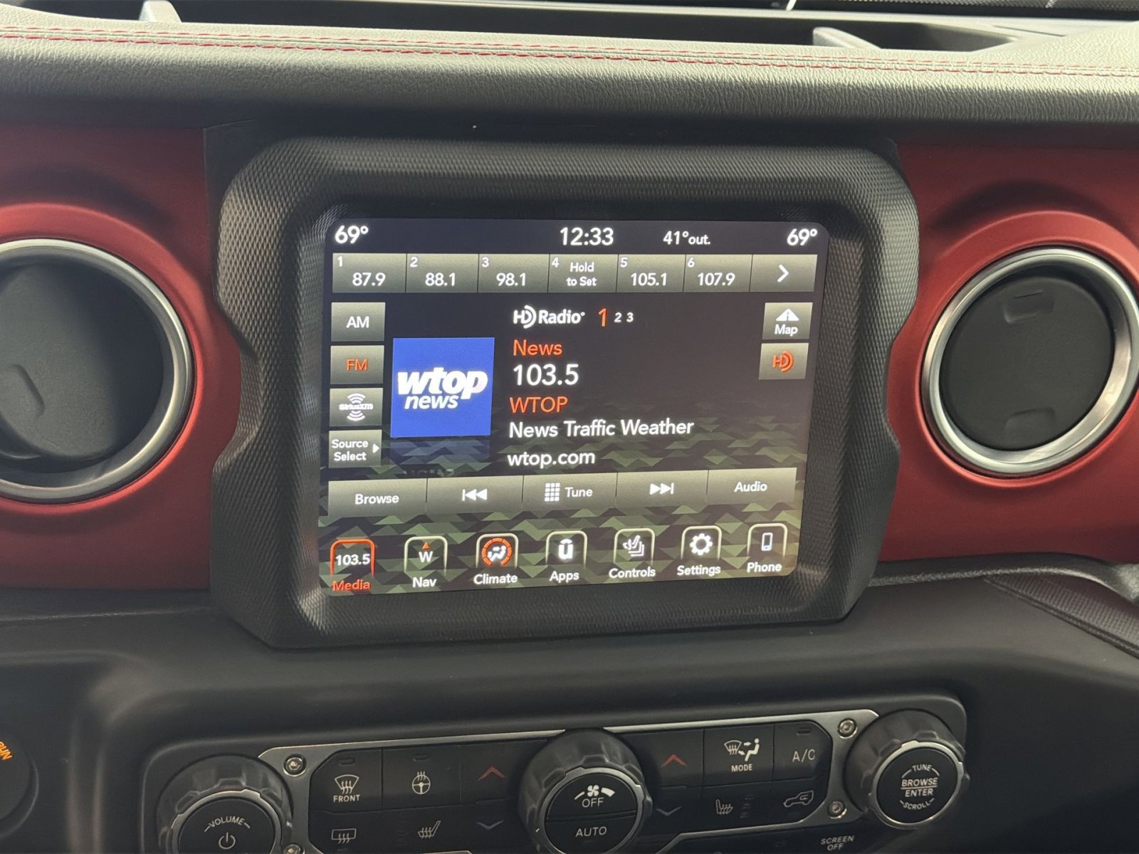 Used 2021 Jeep Wrangler Unlimited Rubicon image 18