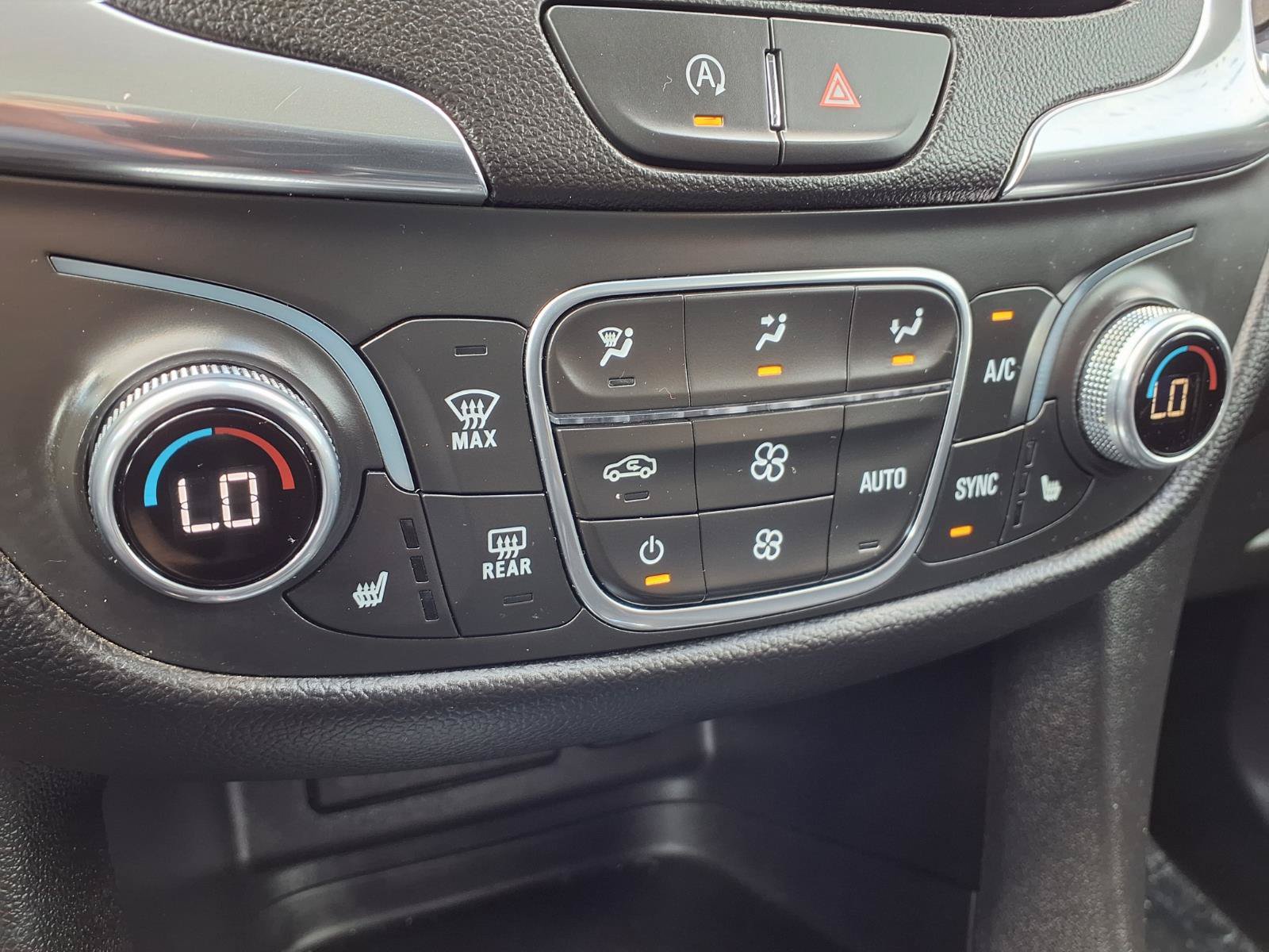 Used 2024 Chevrolet Equinox LT FWD image 9