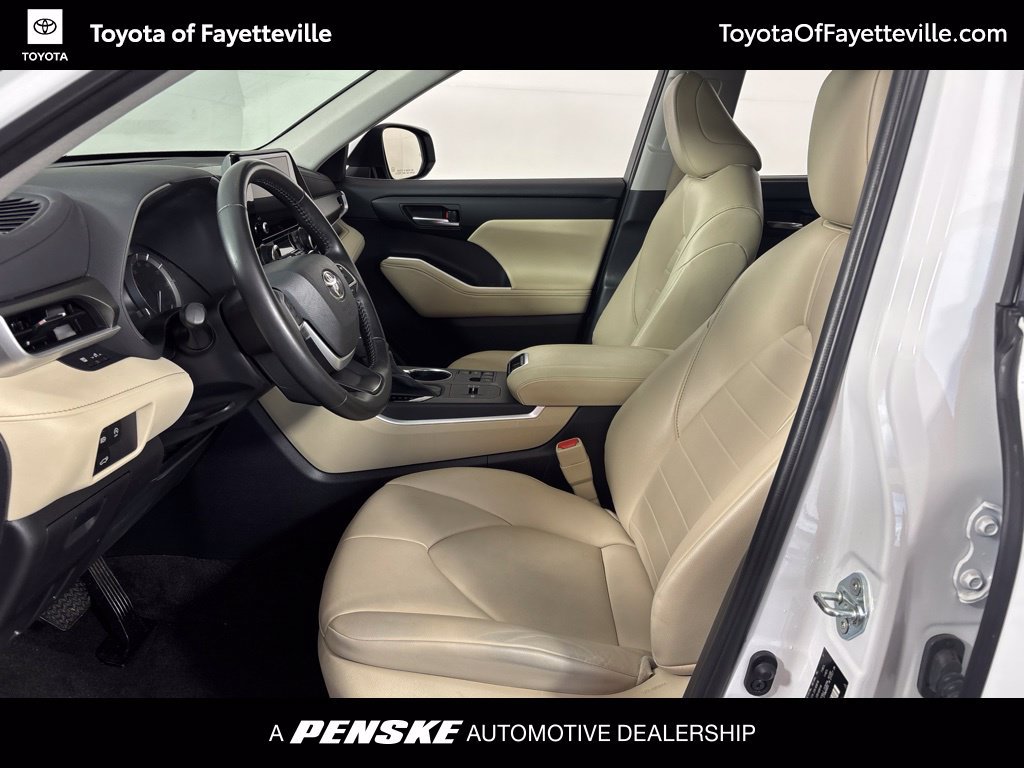 Used 2023 Toyota Highlander XLE FWD image 26