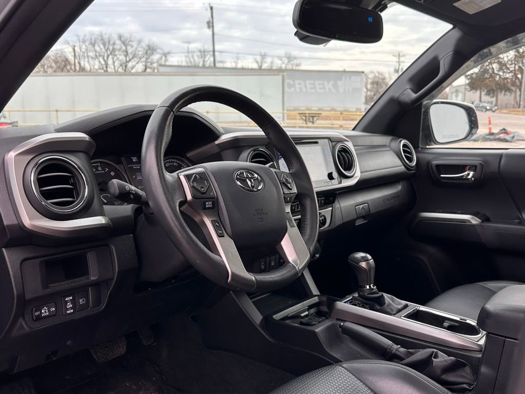 Used 2018 Toyota Tacoma Limited image 10