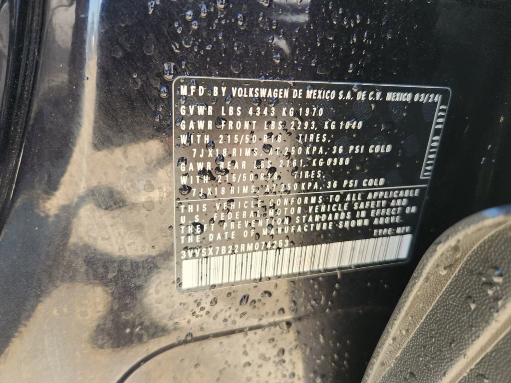 Used 2024 Volkswagen Taos SE image 32