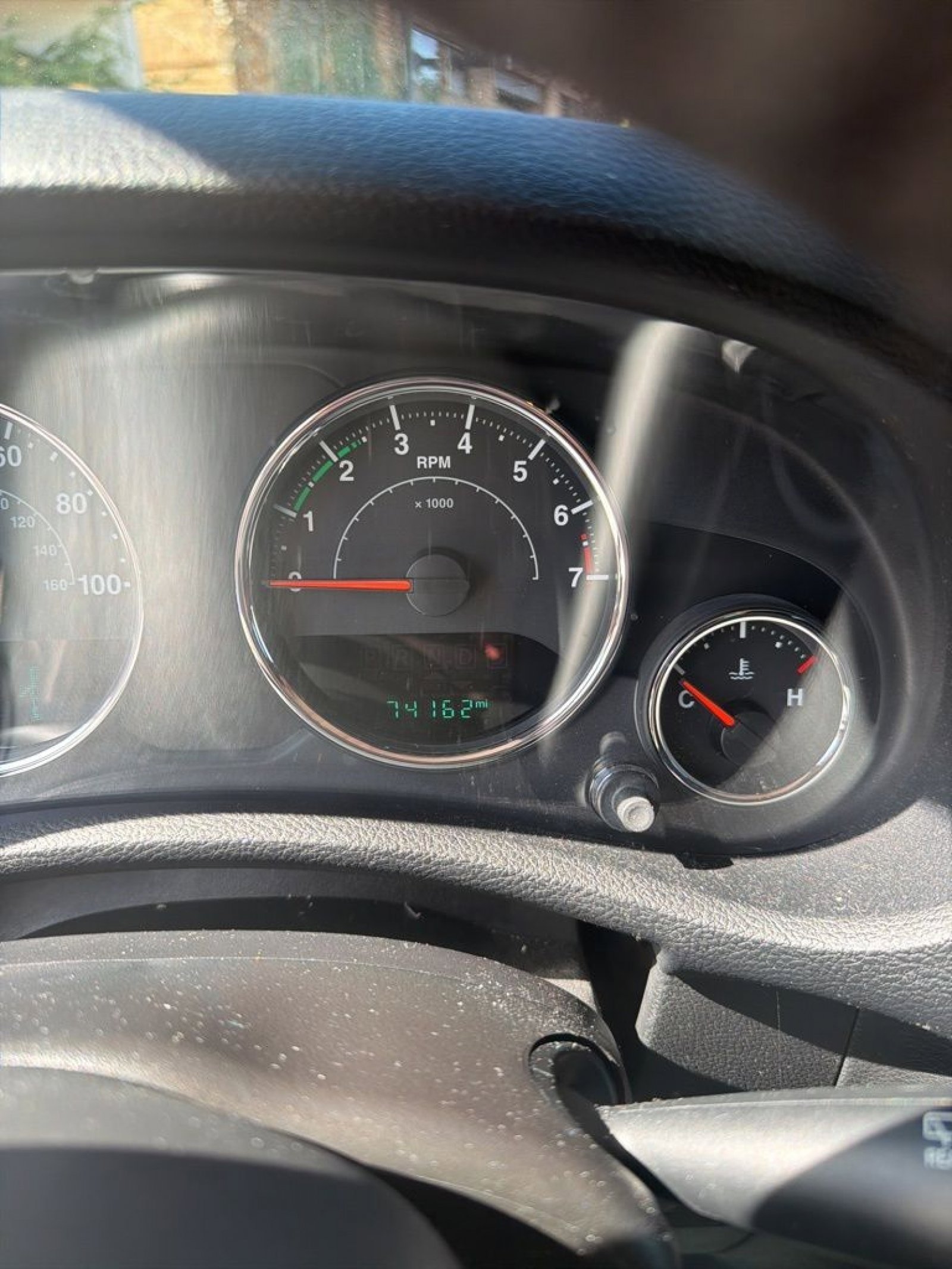 Used 2017 Jeep Wrangler Unlimited Sahara w/ Connectivity Group image 19