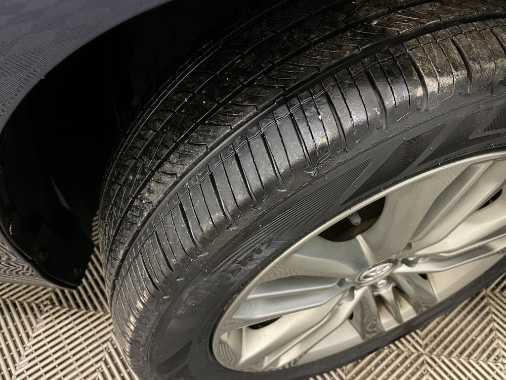 Used 2016 Toyota Camry LE image 43