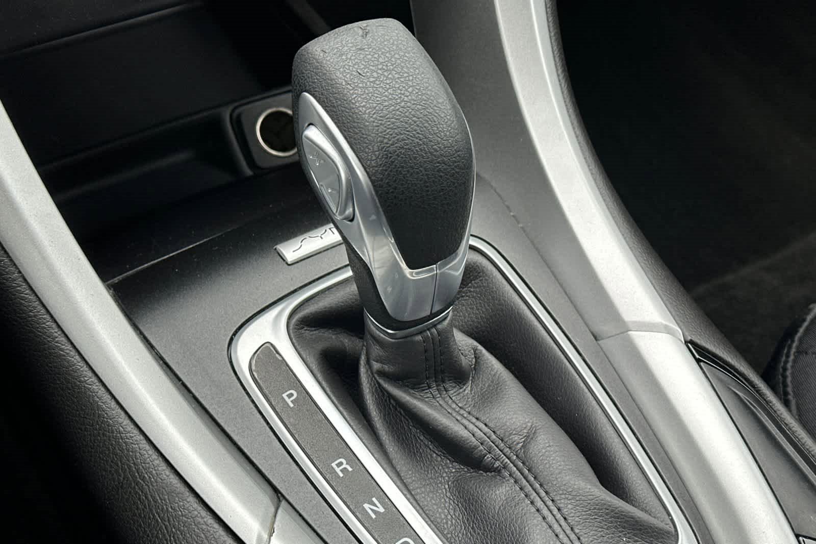 Used 2015 Ford Fusion SE image 21