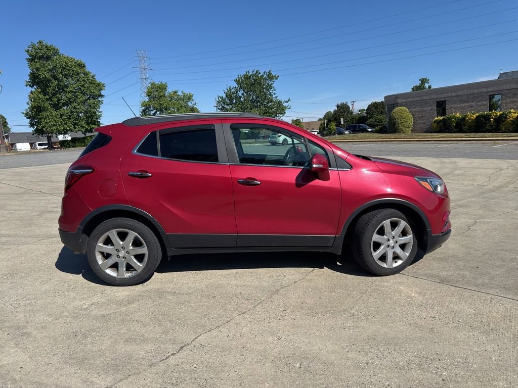 Used 2018 Buick Encore Essence w/ Experience Buick Package FWD image 4