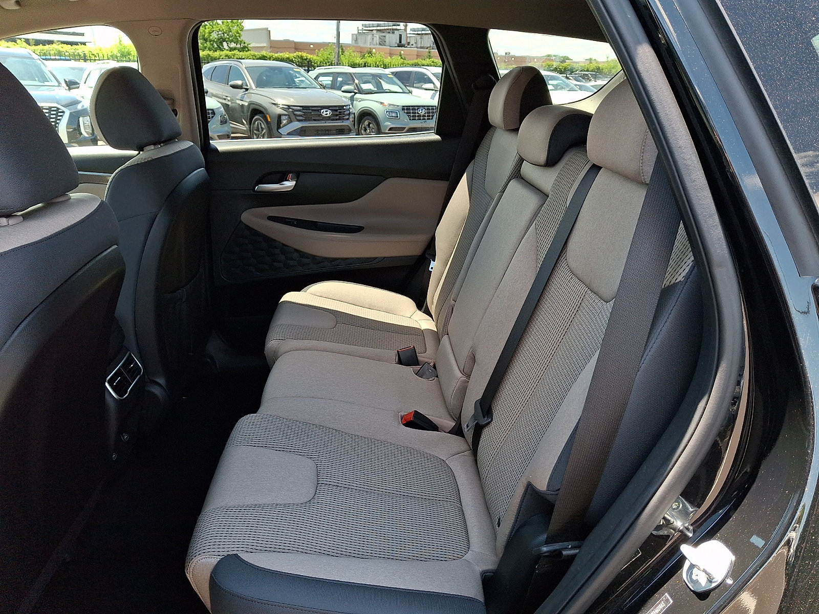 Certified 2023 Hyundai Santa Fe SEL w/ Winter Weather Package AWD/4WD image 10