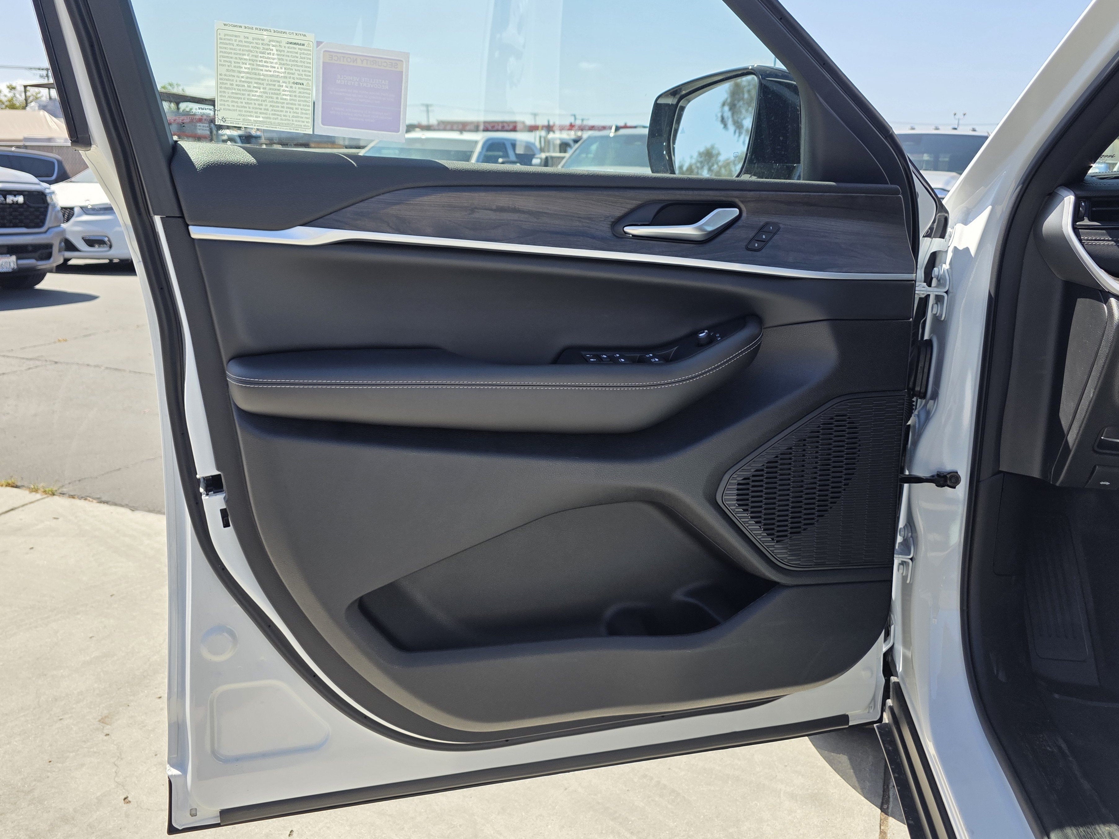 New 2026 Jeep Grand Cherokee L Limited RWD image 7