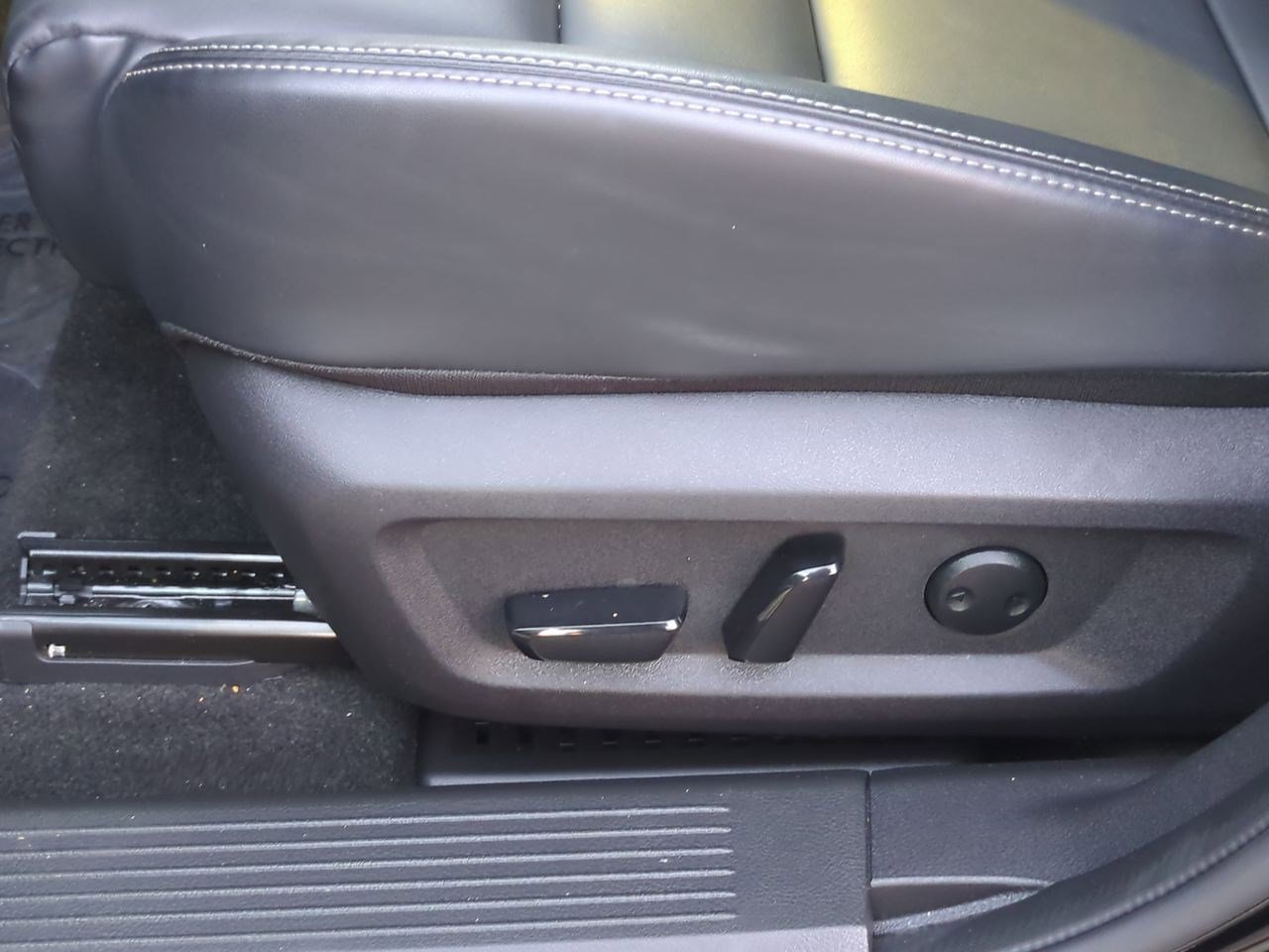 Certified 2023 Nissan Rogue SV w/ SV Premium B Package image 21