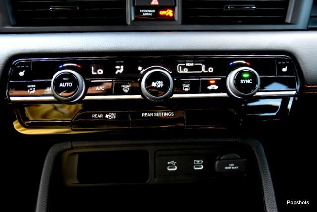 New 2026 Honda Pilot Sport image 18