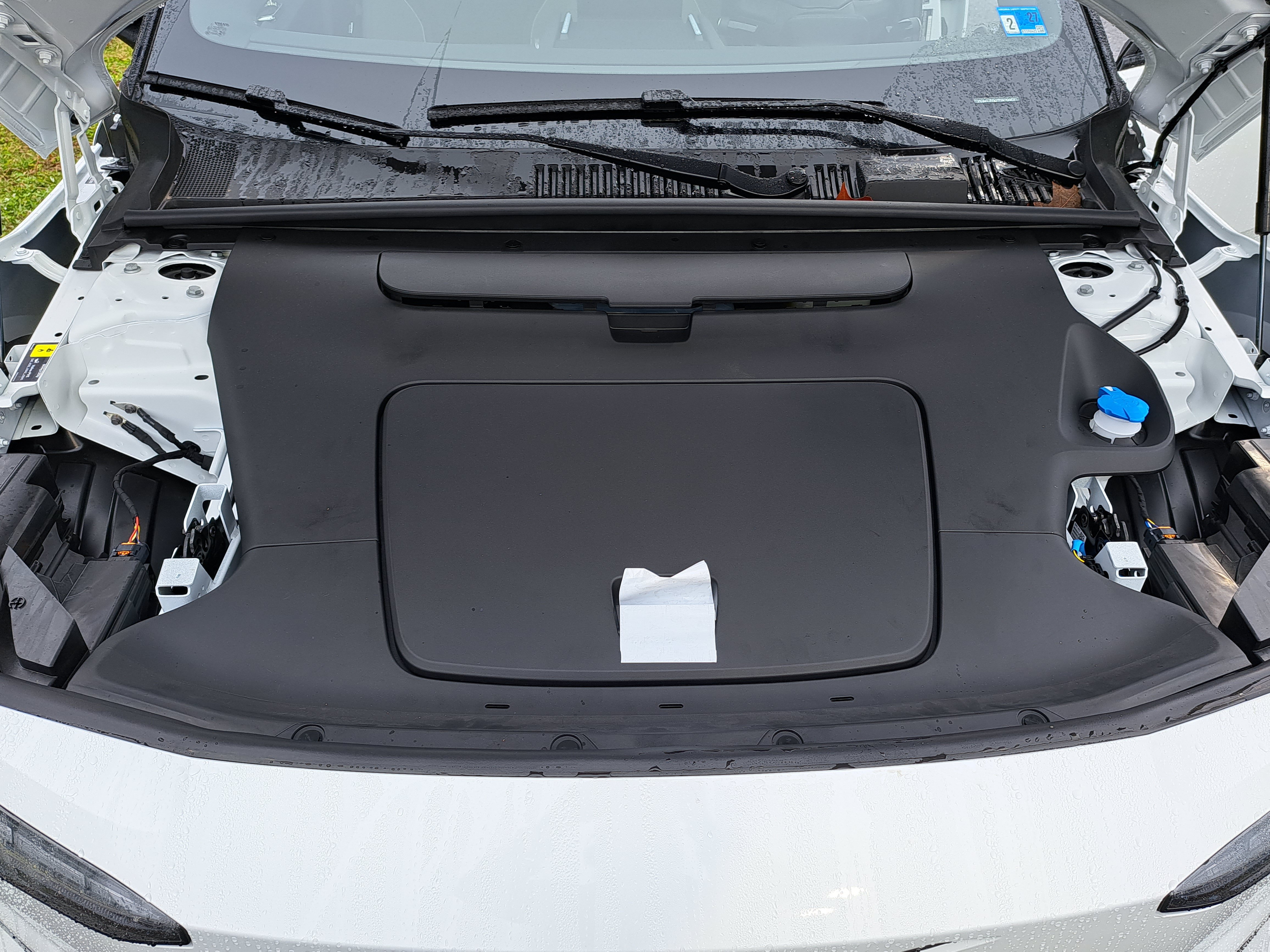 New 2026 Volvo EX30 Plus w/ Climate Package RWD image 9