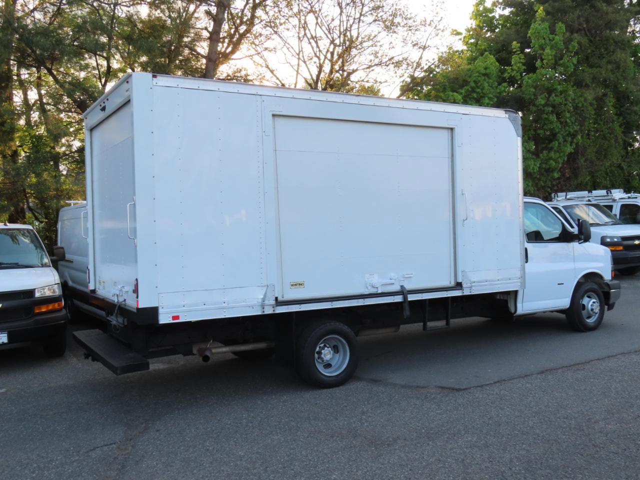 Used 2022 Chevrolet Express 3500 w/ Power Convenience Package RWD image 21