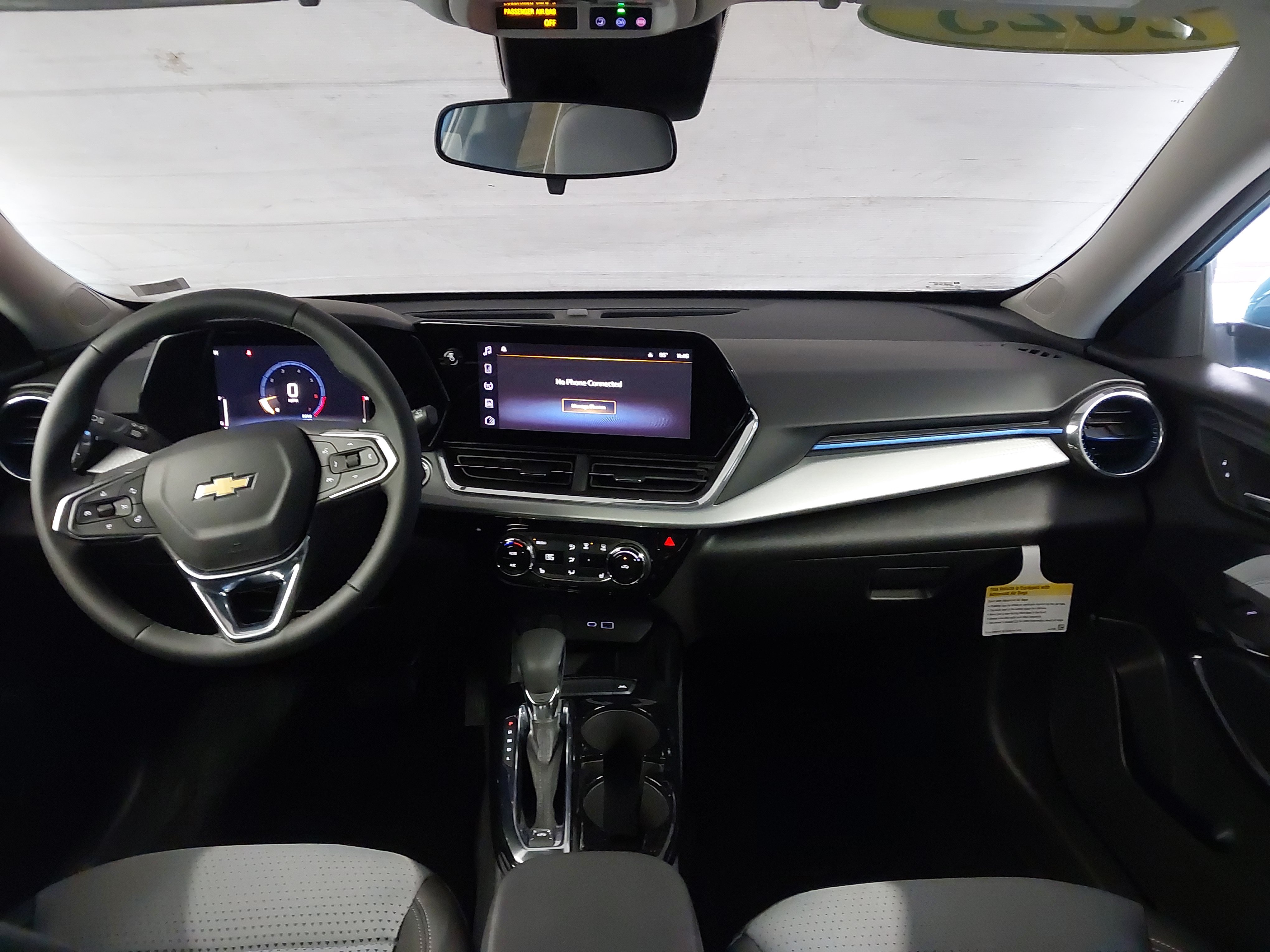 Used 2025 Chevrolet Trax LT w/ Driver Confidence Package FWD image 5