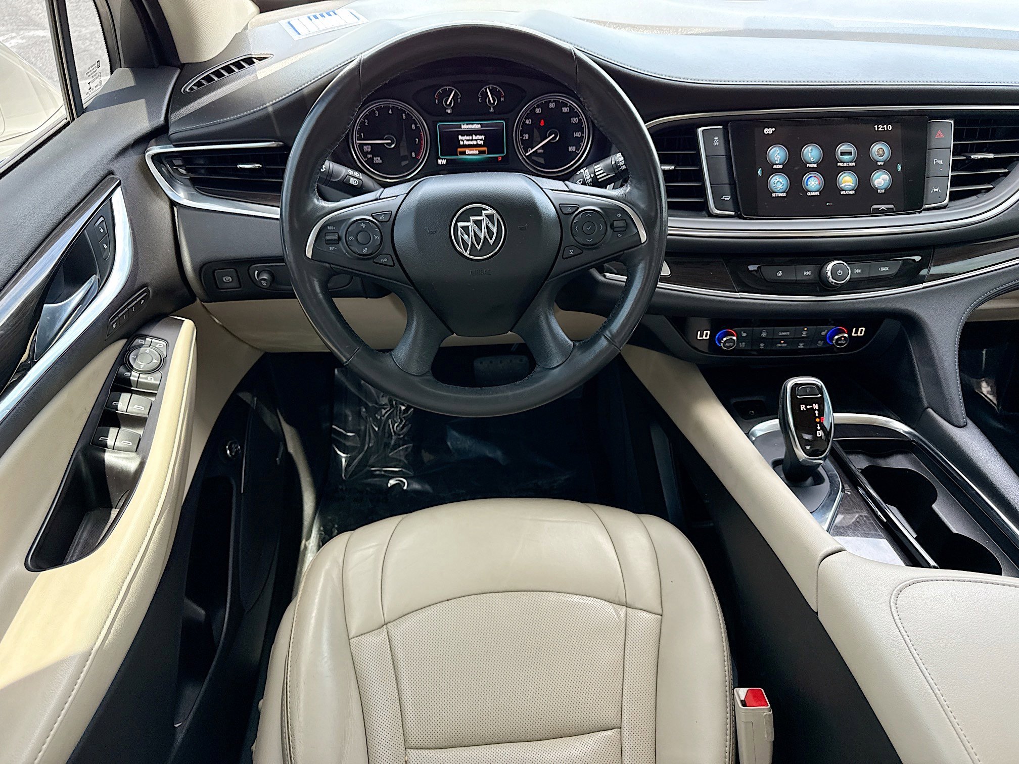 Used 2018 Buick Enclave Premium w/ Experience Buick Package FWD image 18