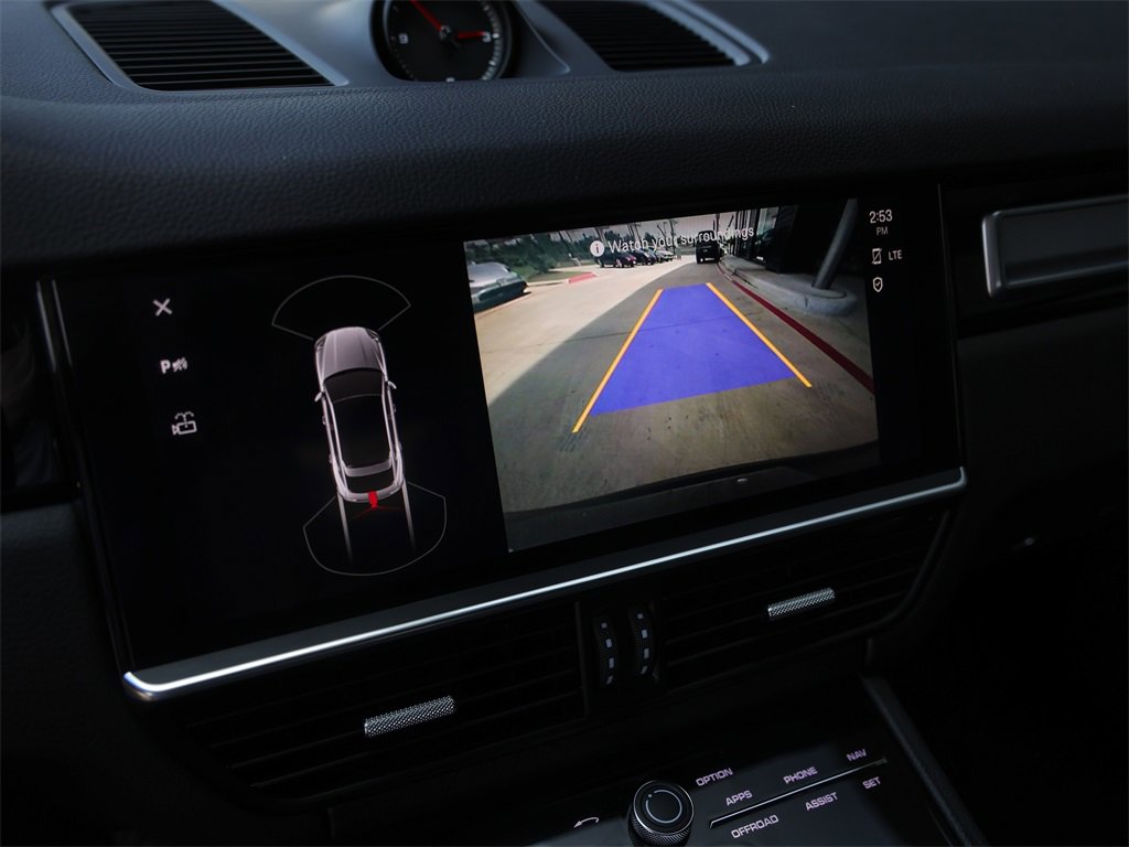 Certified 2023 Porsche Cayenne Platinum Edition image 26