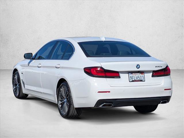 Used 2023 BMW 530e w/ Premium Package image 7