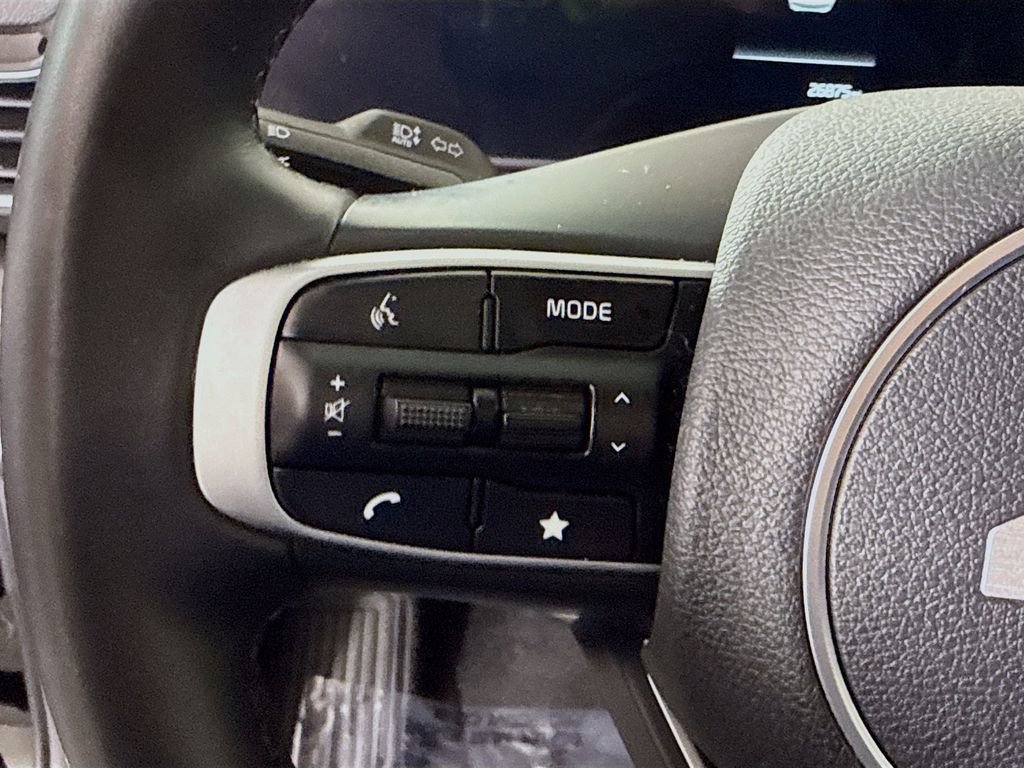 Used 2024 Kia Sportage EX image 21