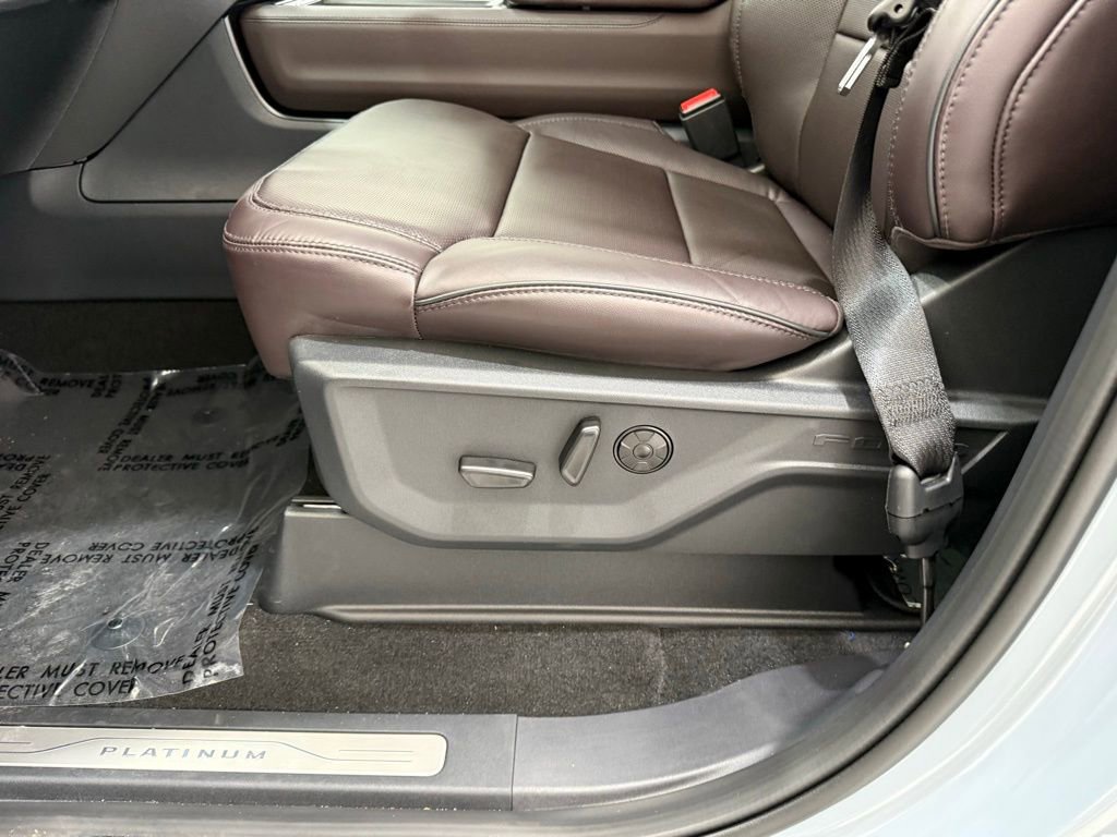 New 2025 Ford Expedition Platinum w/ Platinum Ultimate Package image 17