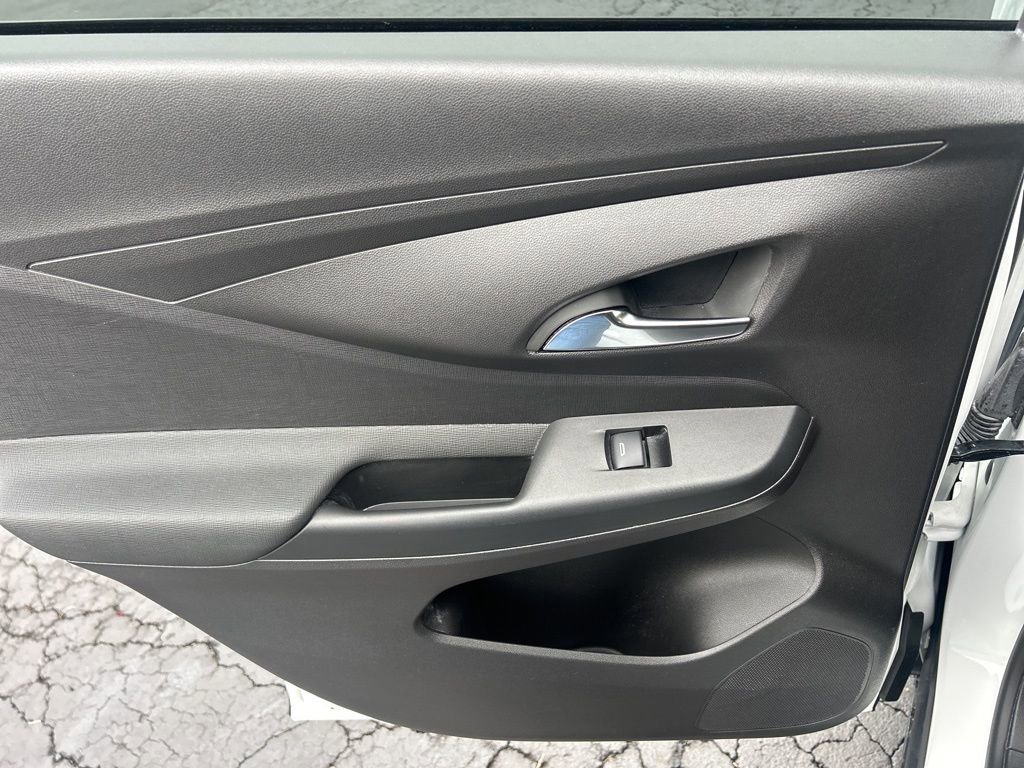 Certified 2025 Buick Envista Preferred image 35