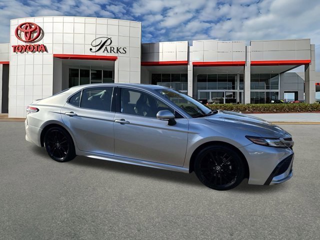 Used 2023 Toyota Camry XSE image 1