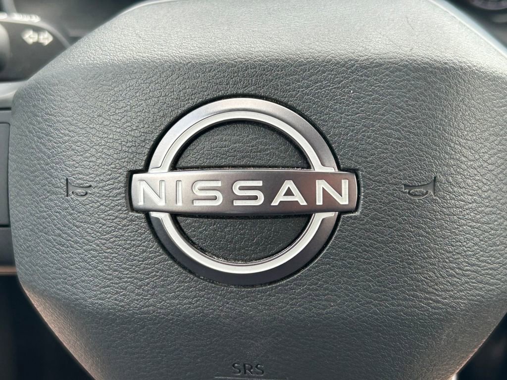 Used 2025 Nissan Rogue SV image 33