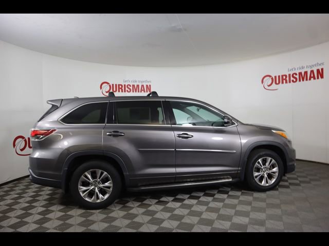 Used 2016 Toyota Highlander LE image 11