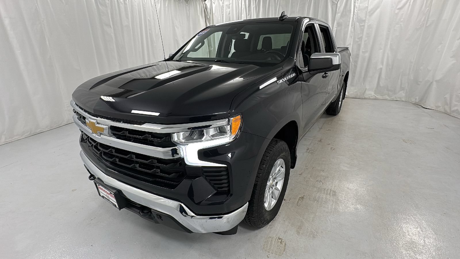 Used 2022 Chevrolet Silverado 1500 LT AWD/4WD image 8