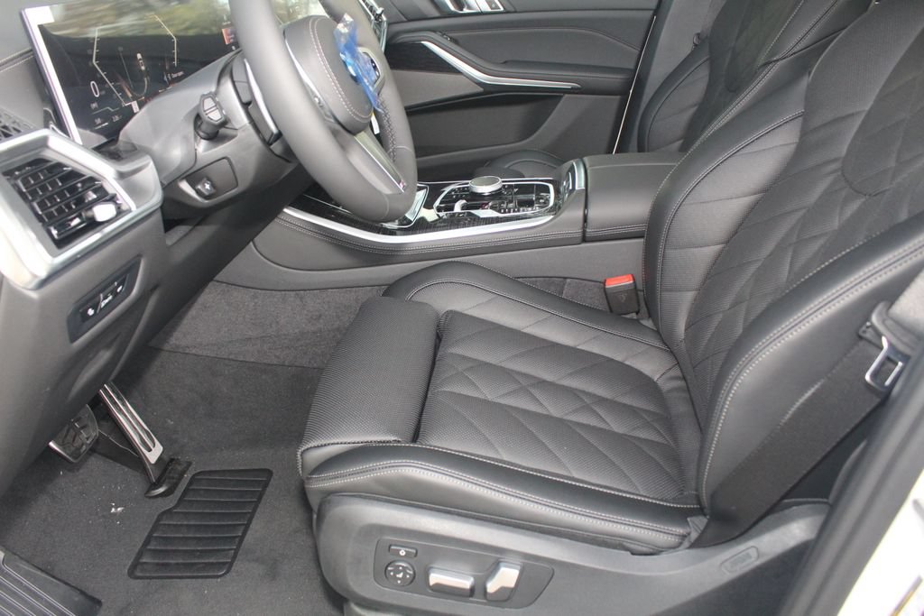 Used 2026 BMW X5 xDrive40i AWD/4WD image 19
