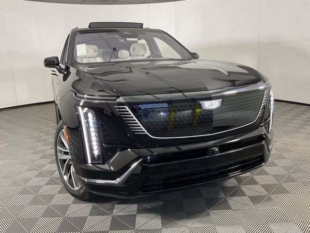 New 2026 Cadillac Vistiq Luxury w/ LPO, Floor Liner Package AWD/4WD image 9