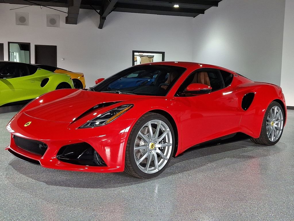 Used 2025 Lotus Emira video 2