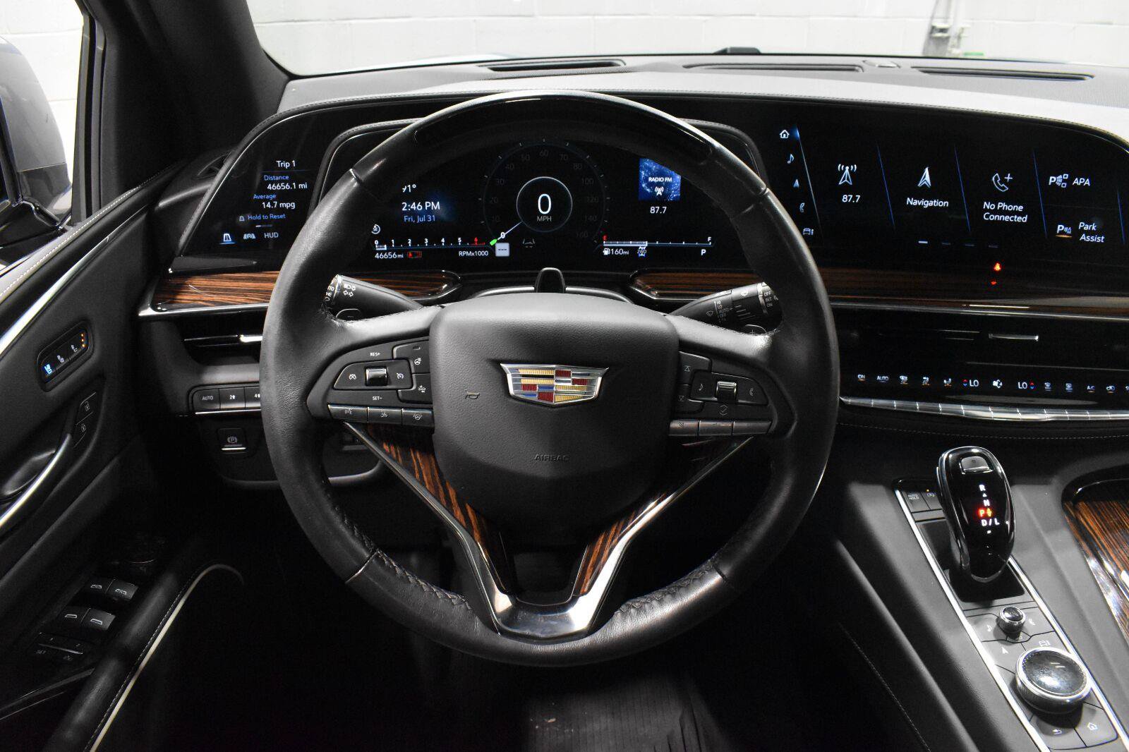 Certified 2023 Cadillac Escalade ESV Premium Luxury AWD/4WD image 7