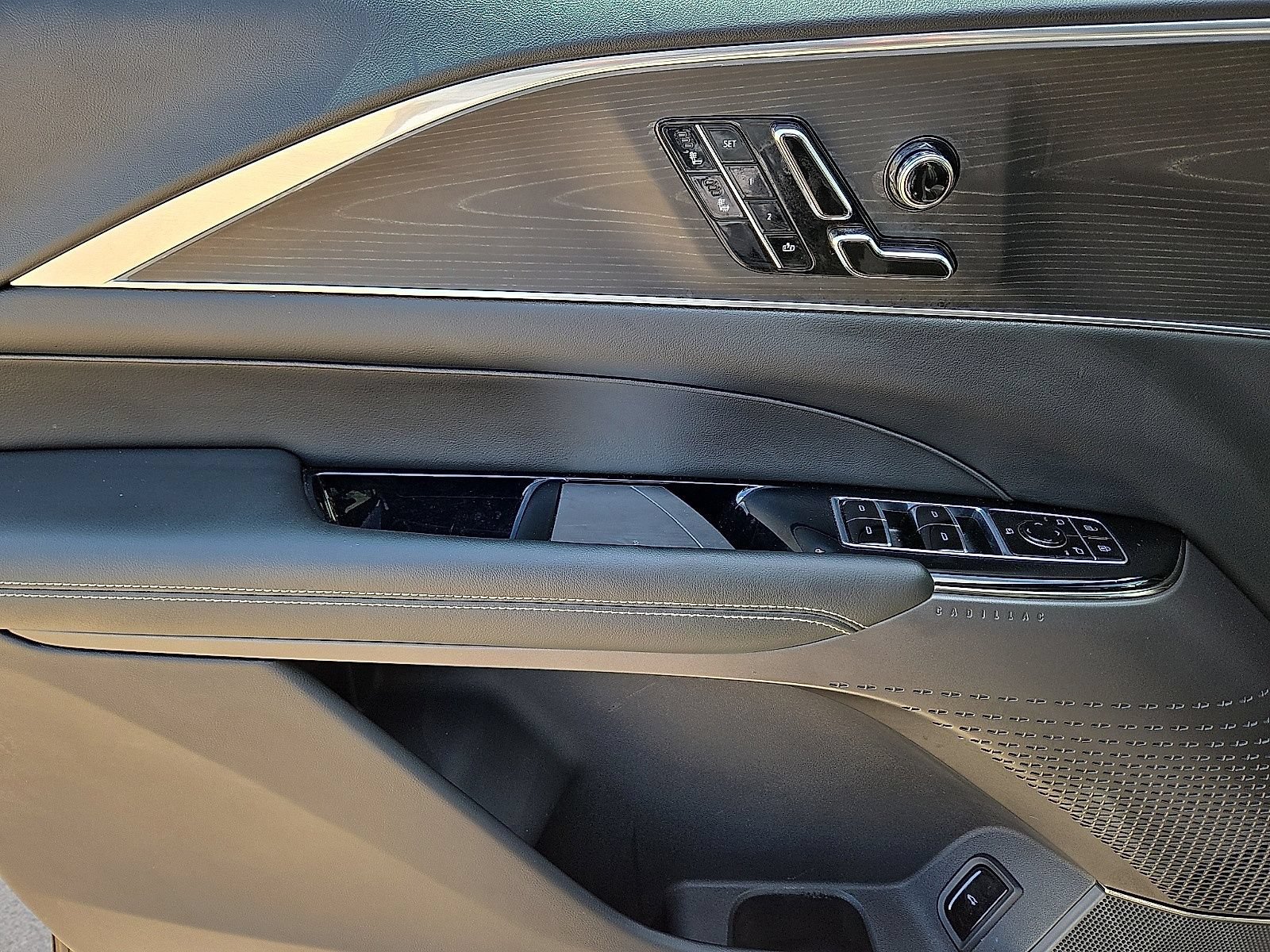 Used 2024 Cadillac Lyriq Sport RWD image 22