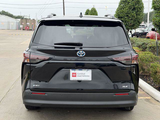 Certified 2025 Toyota Sienna XLE FWD image 6
