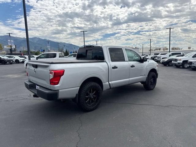 Used 2017 Nissan Titan S AWD/4WD image 7