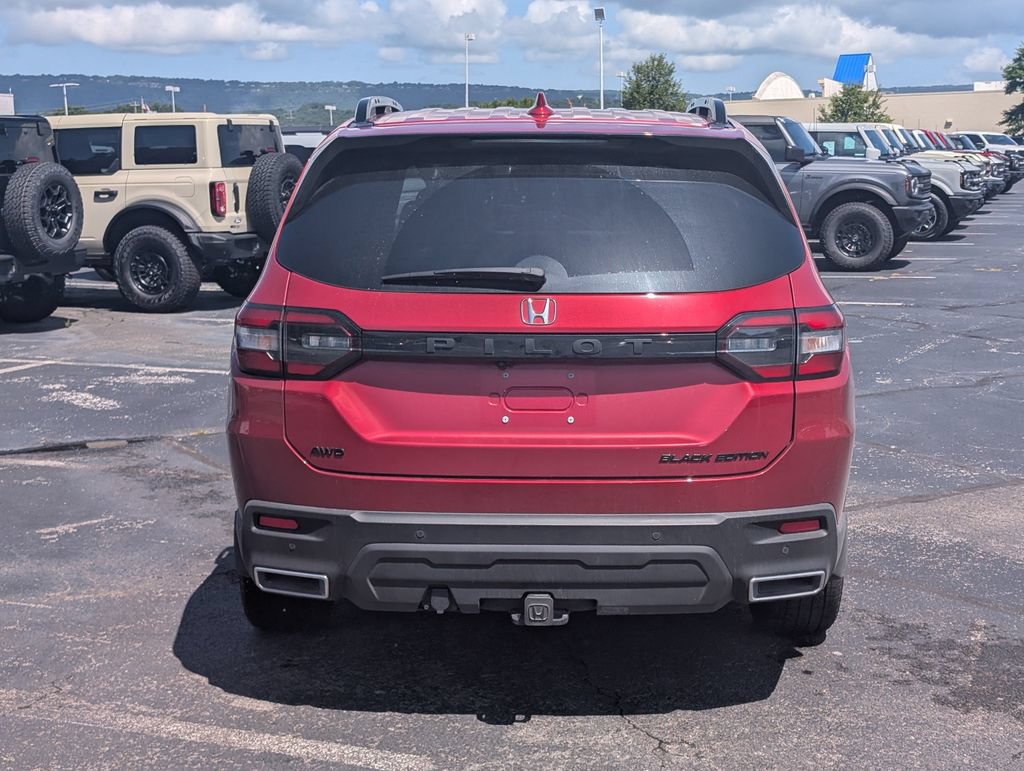 Used 2025 Honda Pilot Black Edition image 6