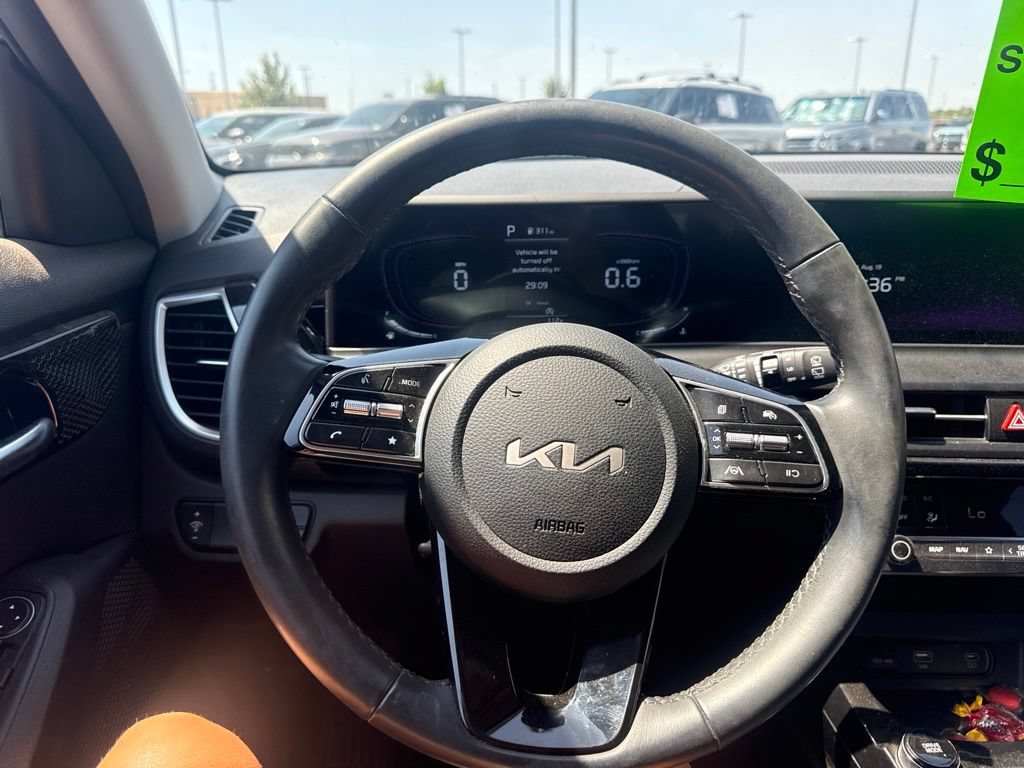 Certified 2025 Kia Seltos S AWD/4WD image 12