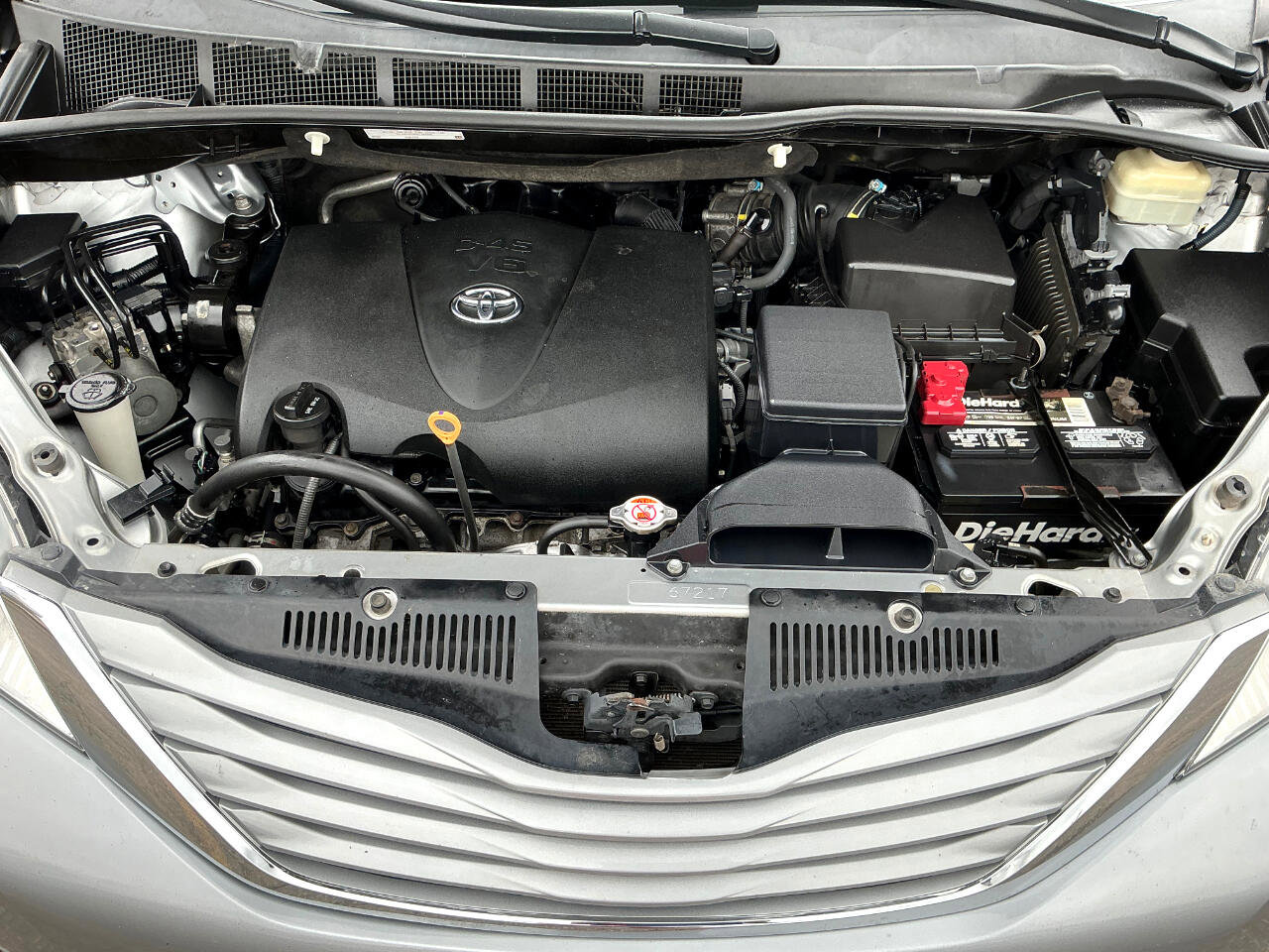 Used 2017 Toyota Sienna LE image 28