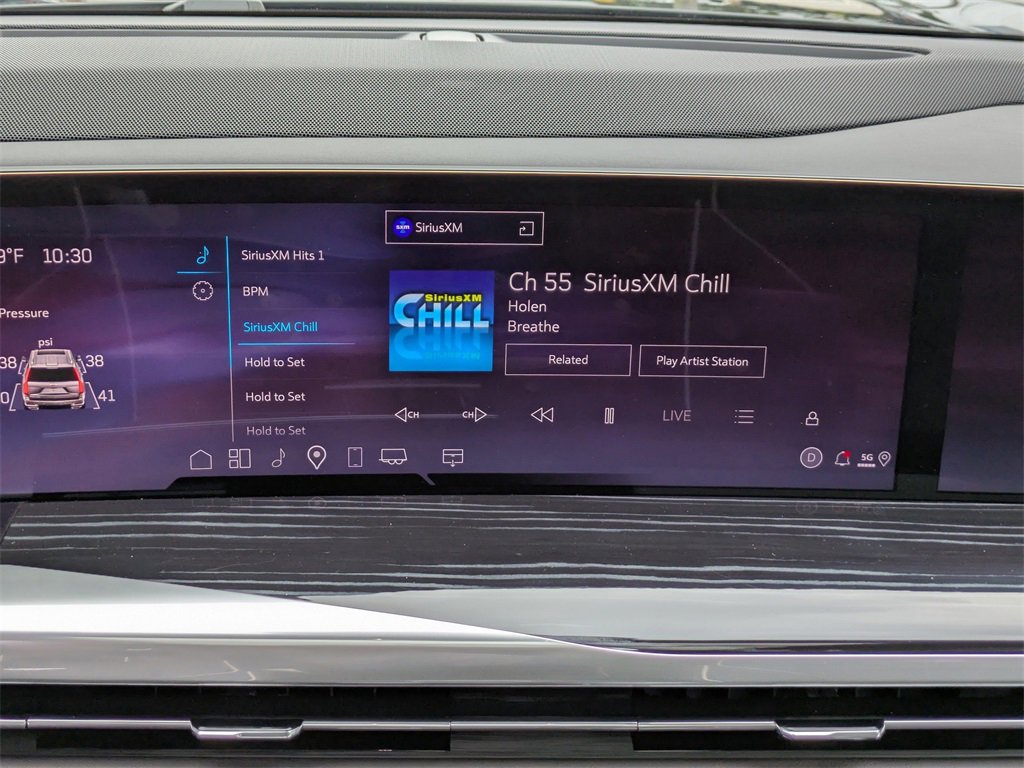 Used 2025 Cadillac Escalade Sport w/ Touring Package image 19